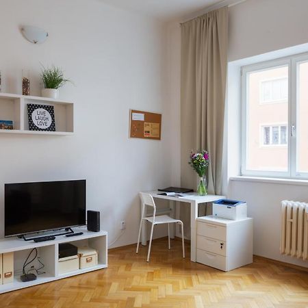 Homey Flat In Vinohrady By Prague Days Экстерьер фото